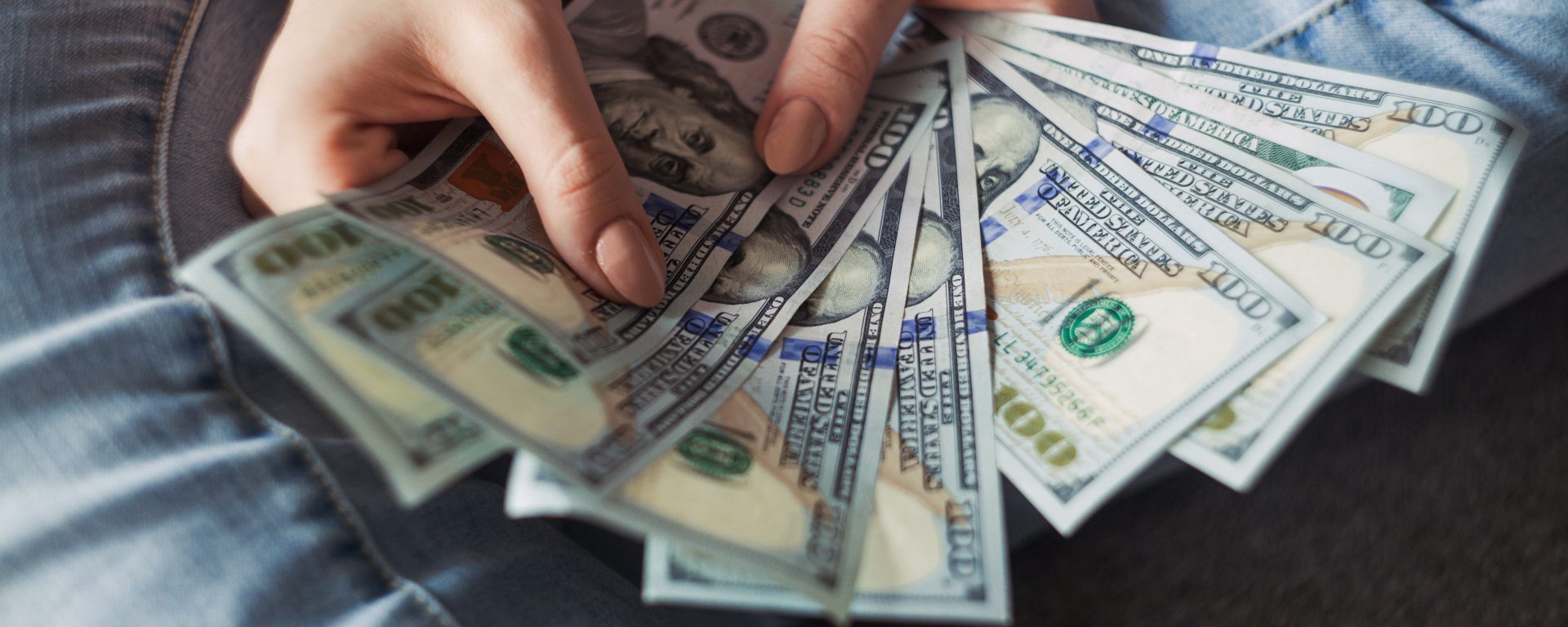 Forget the coronavirus, the surprise rise in the dollar calls into question the stock market rally